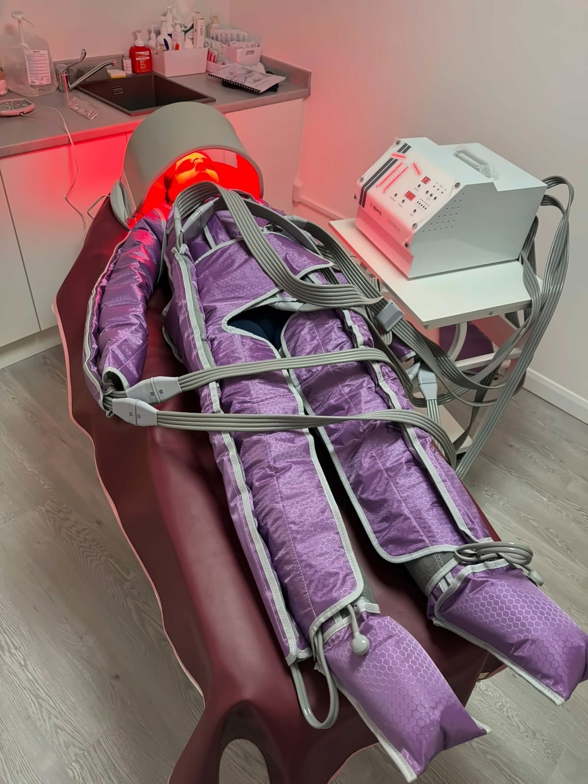 Integrated lymphatic light treatment at Avismo Aesthetics and Skin, St Ives